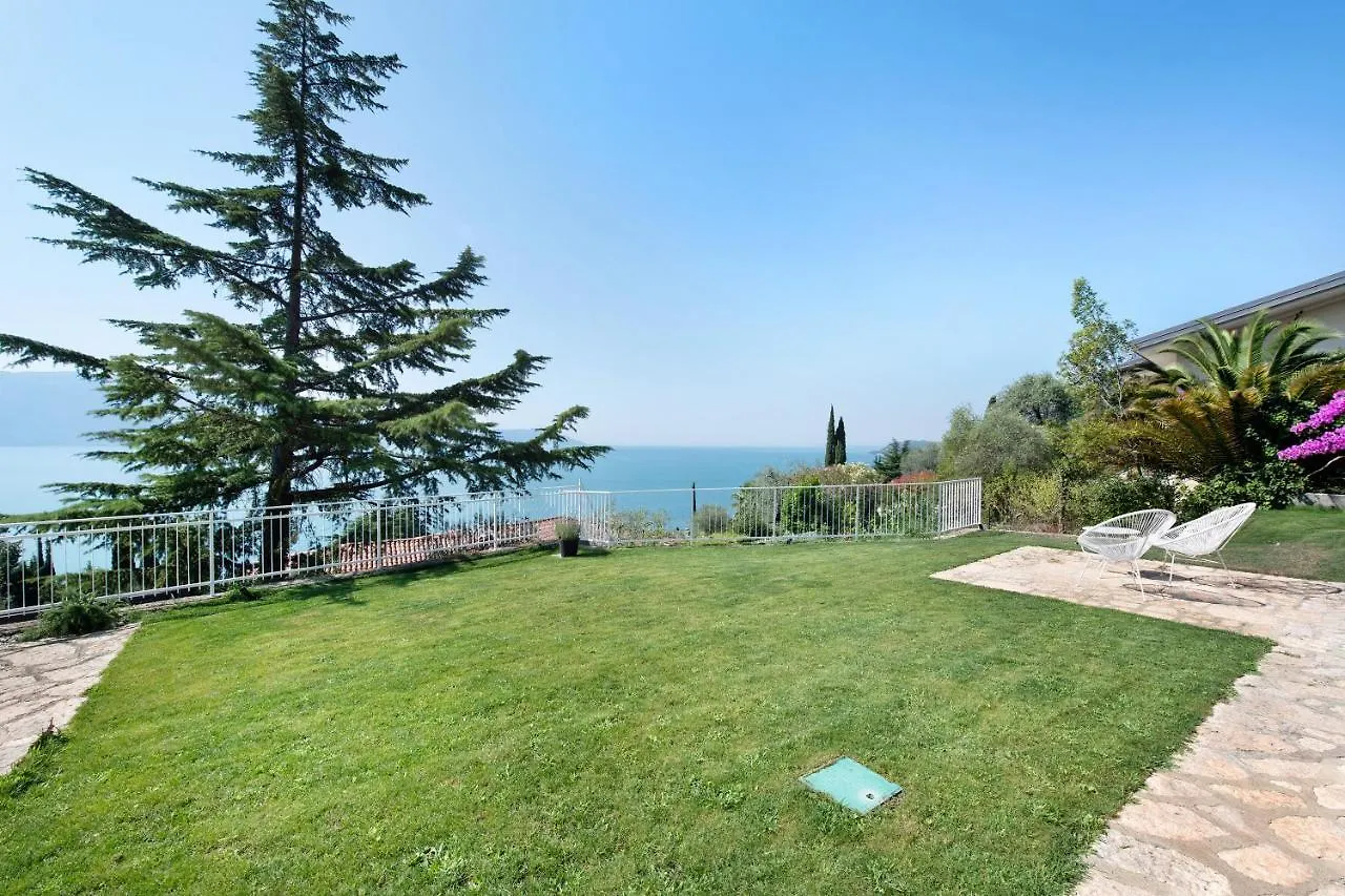 Villa Gargnano 0*,  Itálie